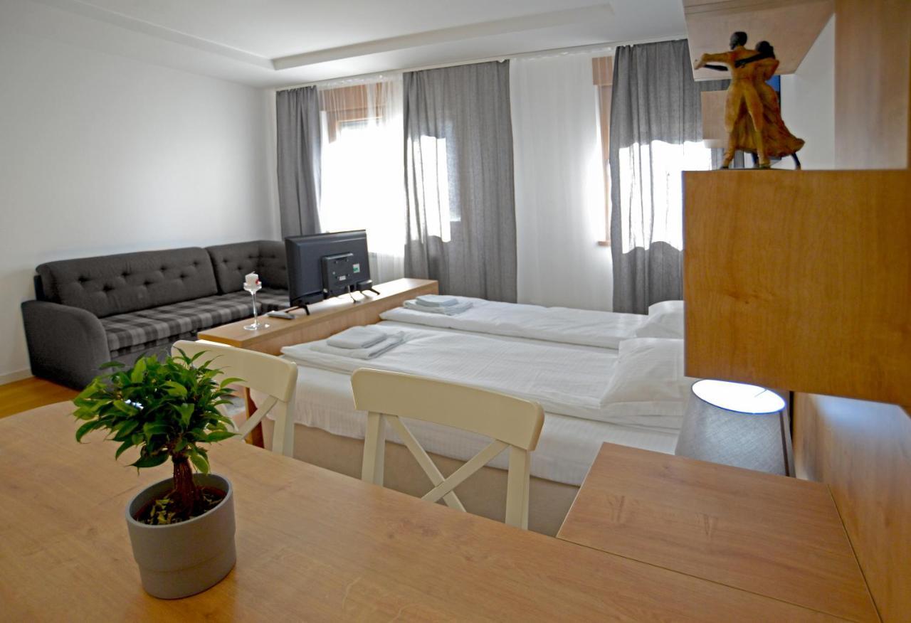 A Blok A8 Apartment Bezanija Exterior photo